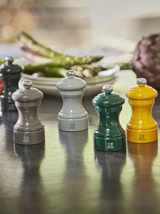 Cheap Bistro Manual wooden pepper mill in pearl grey gloss, 10cm For Under £50 | Pepper