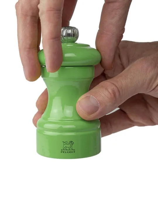 bistro_set_of_manual_wooden_salt_and_pepper_mills_in_white_and_green_gloss_cm_4.webp Discount Bistro Set of manual wooden salt and pepper mills in white and green gloss, 10cm Salt | Salt & Pepper Mill Sets