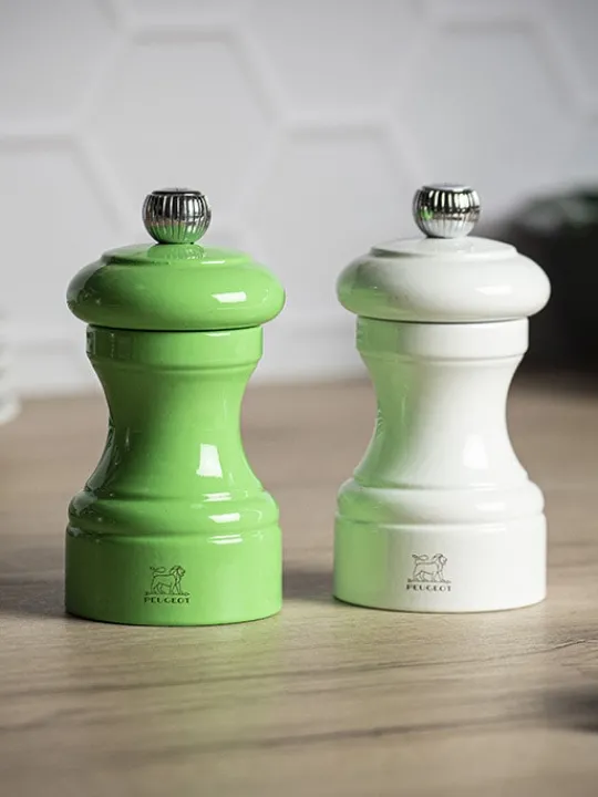 bistro_set_of_manual_wooden_salt_and_pepper_mills_in_white_and_green_gloss_cm_5.webp Discount Bistro Set of manual wooden salt and pepper mills in white and green gloss, 10cm Salt | Salt & Pepper Mill Sets