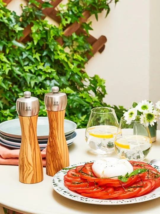 Best Fidji Manual salt mill, olive wood and stainless steel, 20 cm Salt | Salt Mills