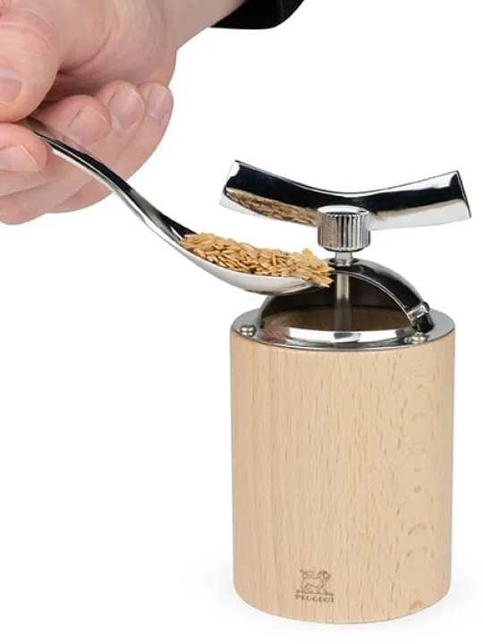 Fashion Isen Manual flaxseed mill in wood and stainless steel, 13cm For The Foodie | Speciality Spice Mills