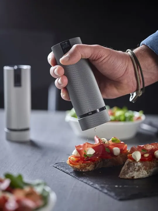 Flash Sale Line electric Set of u’select rechargeable electric salt and pepper mills, li-ion battery, carbon and aluminum, 15 cm - 6in For The Host With The Most | For The Foodie