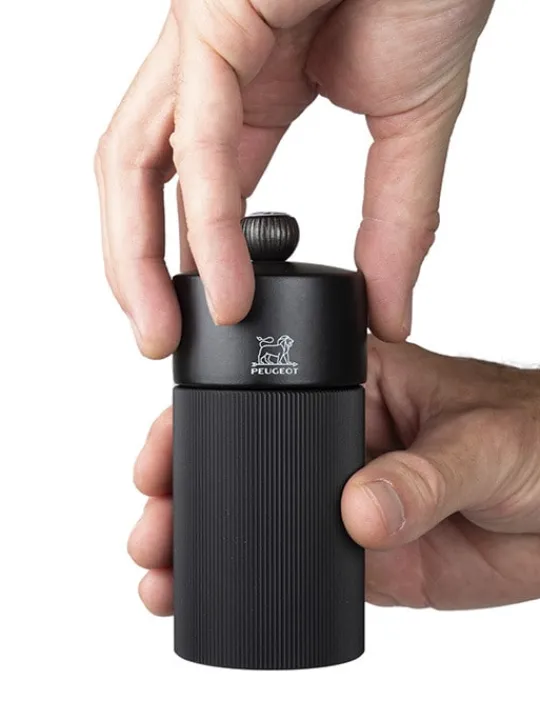 Fashion Line Manual aluminium and wooden pepper mill, matt black, 12cm Pepper | Pepper Mills