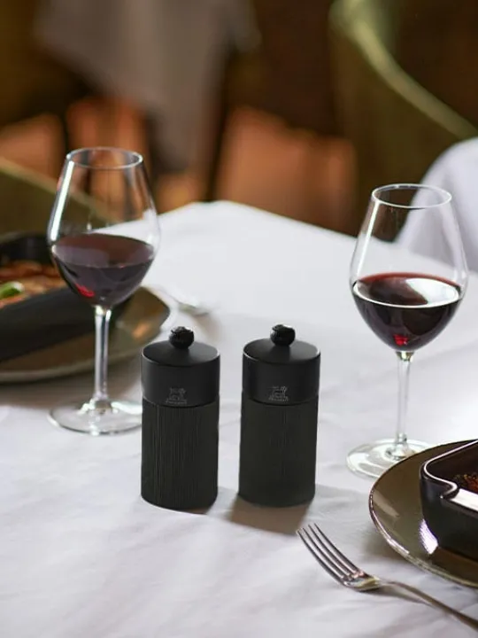 Fashion Line Manual aluminium and wooden pepper mill, matt black, 12cm Pepper | Pepper Mills
