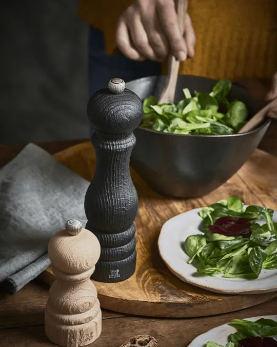 Flash Sale Paris nature black Manual upcycled wooden pepper mill in black, 22cm Pepper | Pepper Mills