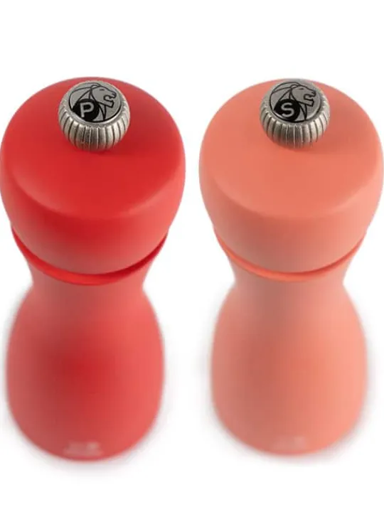 New Tahiti Set of manual beech wood salt and pepper mills in brick red & flame red, 15cm For The Host With The Most | For The Foodie