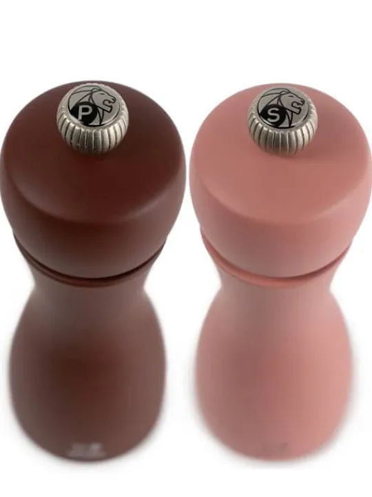 Hot Tahiti Set of manual beech wood salt and pepper mills in cocoa & hazel, 15cm For The Host With The Most | For The Foodie