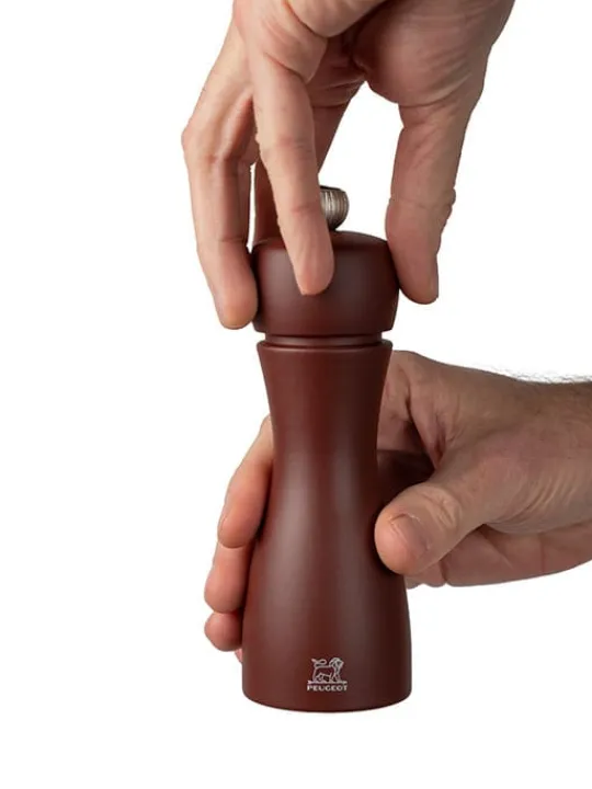 Hot Tahiti Set of manual beech wood salt and pepper mills in cocoa & hazel, 15cm For The Host With The Most | For The Foodie