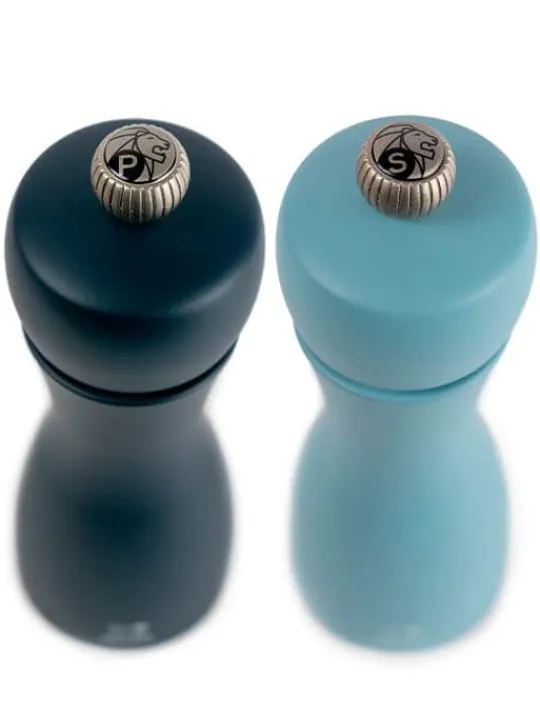 Clearance Tahiti Set of manual beech wood salt and pepper mills in midnight blue & azure blue, 15cm For The Host With The Most | For The Foodie